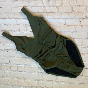 Karla Colletto Smart Ruched V-Neck underwire Tank One Piece Swimsuit Size 6